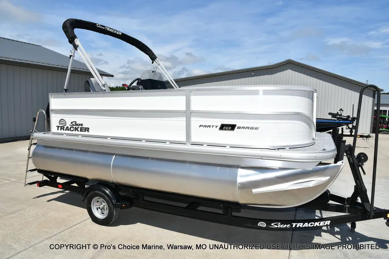 Slide: The Image of Sun Tracker Party Barge 16 2026 - 55