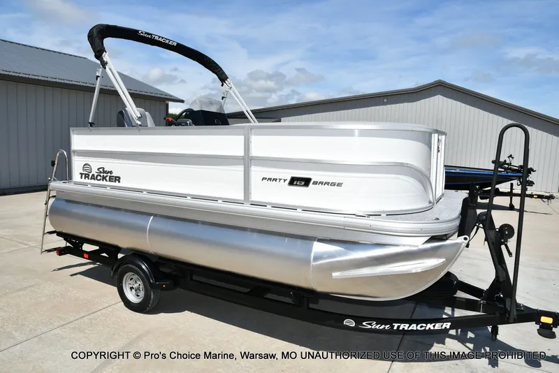 Slide: The Image of Sun Tracker Party Barge 16 2026 - 56