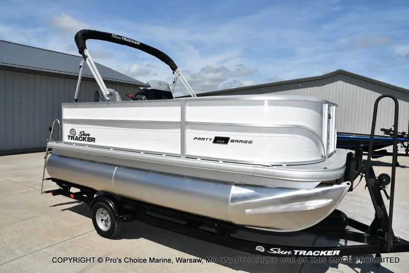 Slide: The Image of Sun Tracker Party Barge 16 2026 - 62