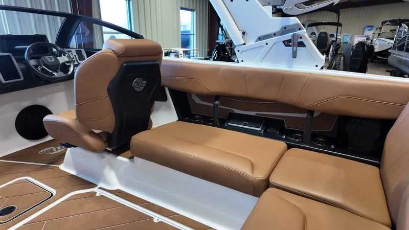 Slide: The Image of Malibu Wakesetter 22 LSV 2023 - 17