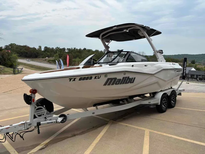 Slide: The Image of Malibu Wakesetter 22 LSV 2023 - 5