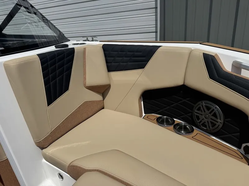 Slide: The Image of Nautique Super Air Nautique S25 2025 - 11