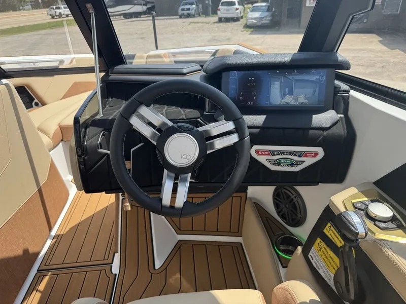 Slide: The Image of Nautique Super Air Nautique S25 2025 - 17