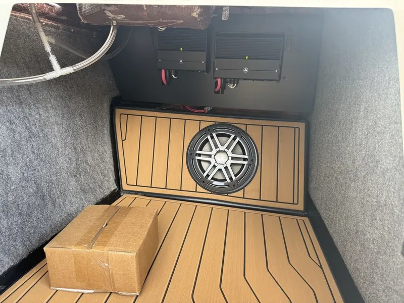 Slide: The Image of Nautique Super Air Nautique S25 2025 - 19