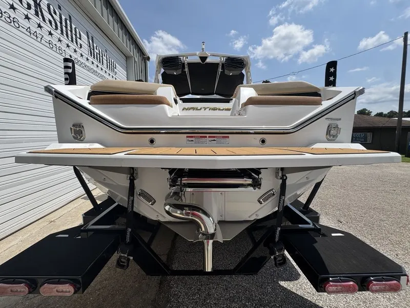 Slide: The Image of Nautique Super Air Nautique S25 2025 - 8