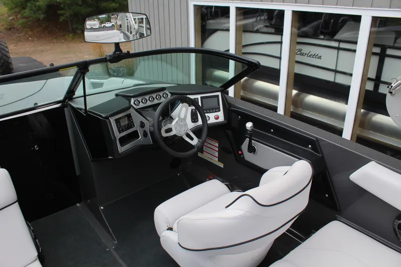 Slide: The Image of MasterCraft NXT22 2019 - 10