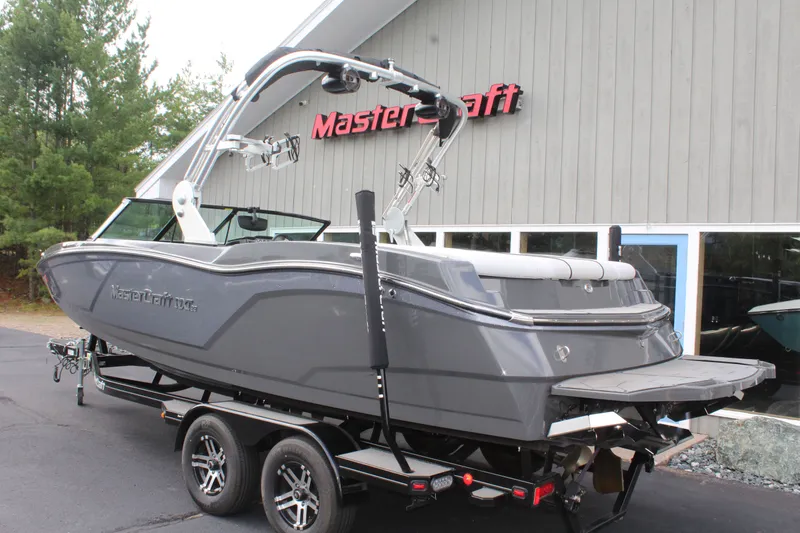 Slide: The Image of MasterCraft NXT22 2019 - 6