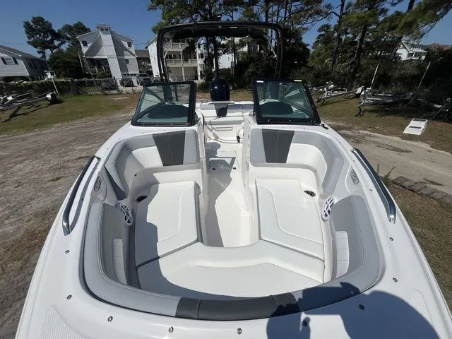 Slide: The Image of Chaparral 23 SSi OB 2026 - 7