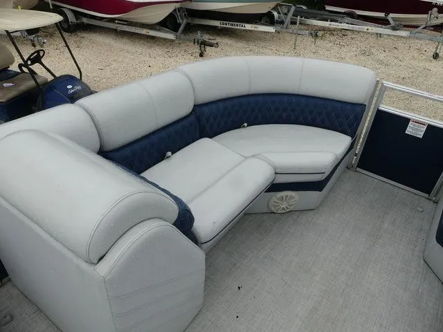 Slide: The Image of Nepallo 22T 2022 - 10