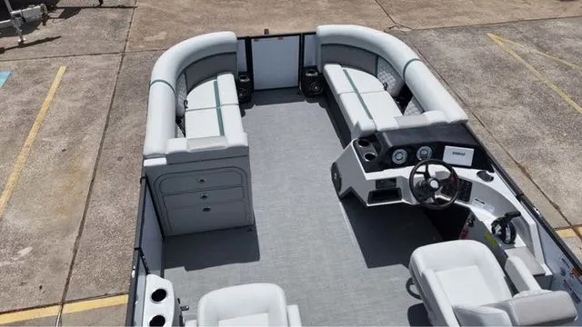 Slide: The Image of Crest Conquest 230 Tritoon 2026 - 5