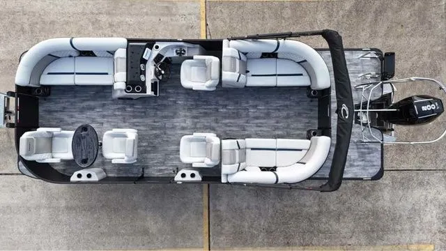 Slide: The Image of Crest Conquest 230 Tritoon 2026 - 11