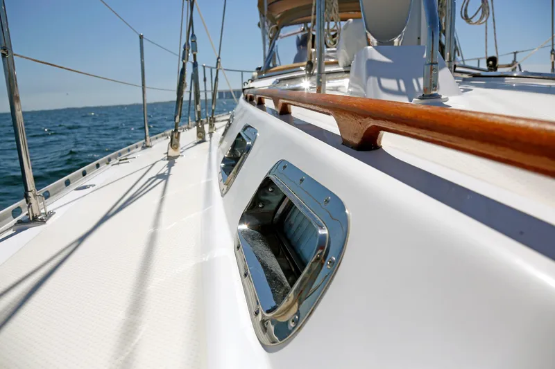 Slide: The Image of Sailing yacht Hylas 49CC, 2012 model, deck view with ocean backdrop. - 72