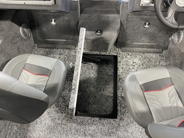 Slide: The Image of Tracker Pro Guide V-175 WT 2026 - 24