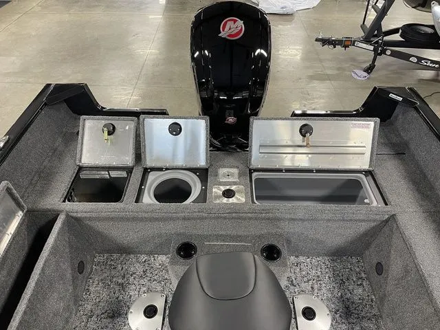 Slide: The Image of Tracker Pro Guide V-175 WT 2026 - 26