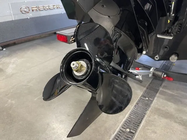 Slide: The Image of Tracker Pro Guide V-175 WT 2026 - 6