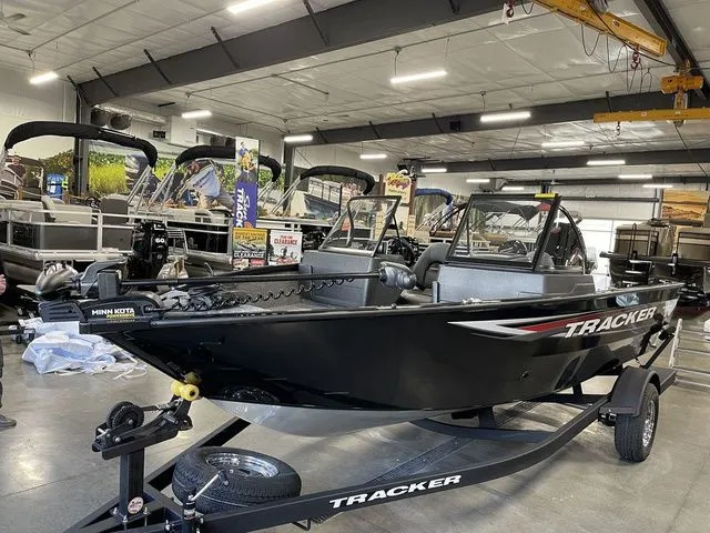 Slide: The Image of Tracker Pro Guide V-175 WT 2026 - 9