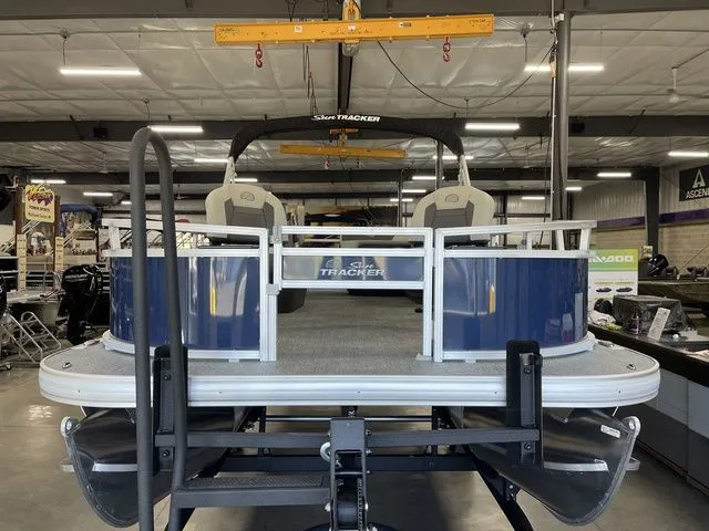 Slide: The Image of Sun Tracker Bass Buggy 16 XL Select 2026 - 11