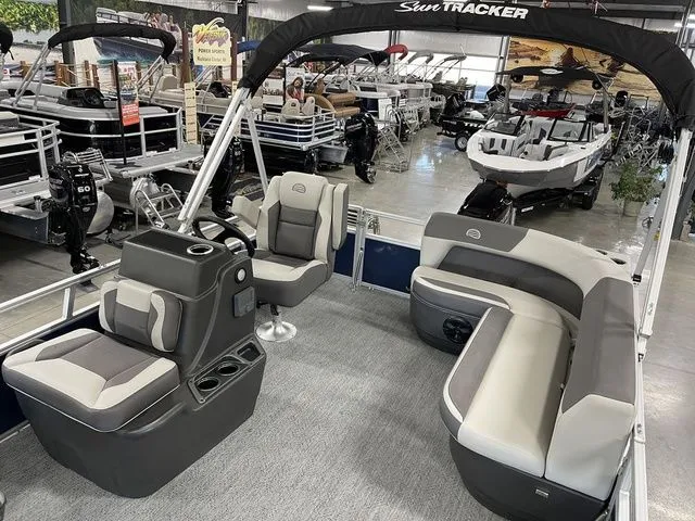 Slide: The Image of Sun Tracker Bass Buggy 16 XL Select 2026 - 14