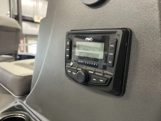 Slide: The Image of Sun Tracker Bass Buggy 16 XL Select 2026 - 18