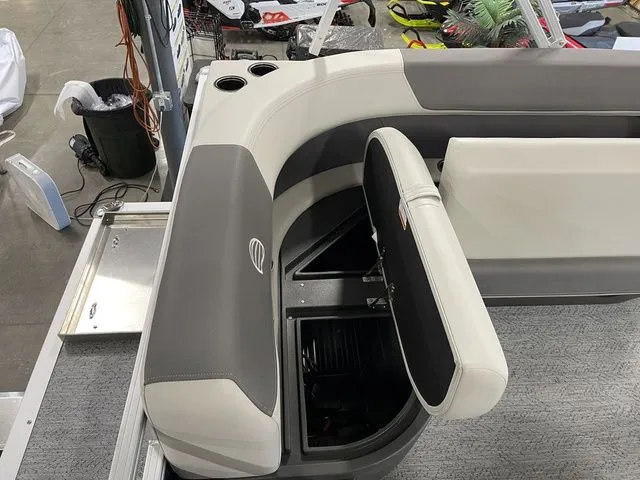 Slide: The Image of Sun Tracker Bass Buggy 16 XL Select 2026 - 24