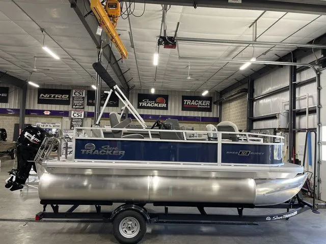 Slide: The Image of Sun Tracker Bass Buggy 16 XL Select 2026 - 3