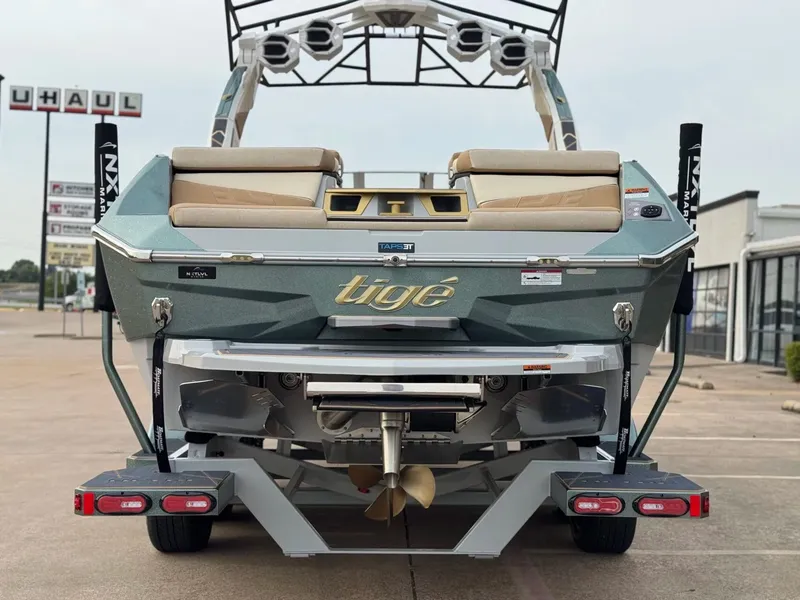 Slide: The Image of Tigé Ultré 25ZX 2026 - 4