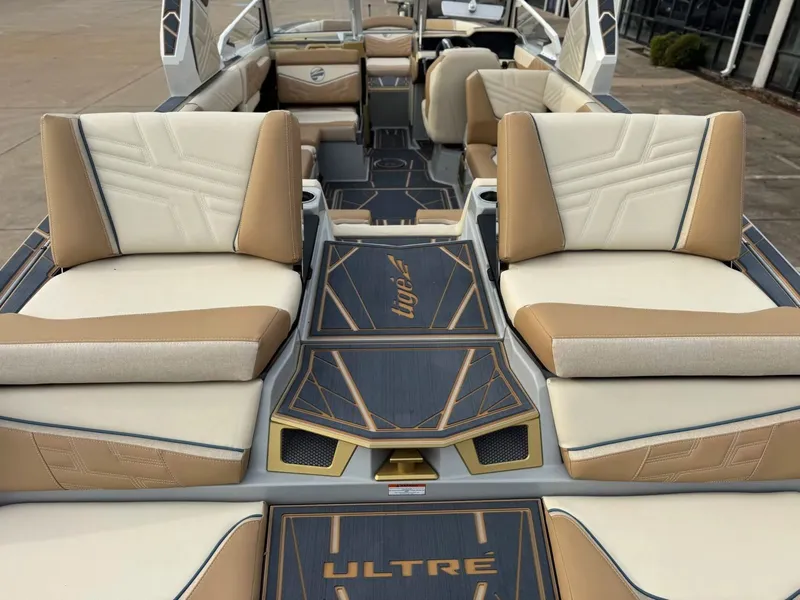 Slide: The Image of Tigé Ultré 25ZX 2026 - 8