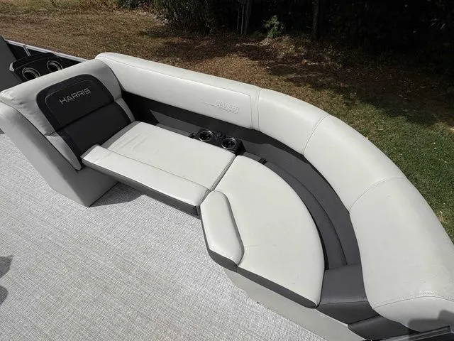 Slide: The Image of Harris Cruiser 250 2024 - 6