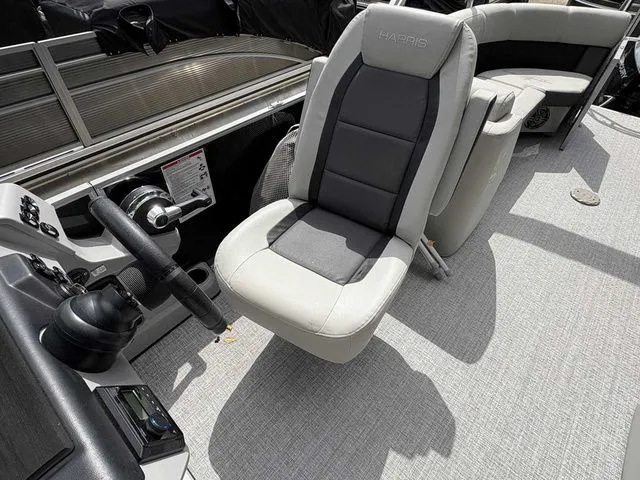 Slide: The Image of Harris Cruiser 250 2024 - 7