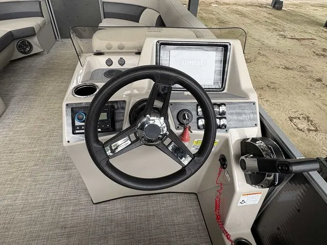 Slide: The Image of Harris Cruiser 250 2023 - 10