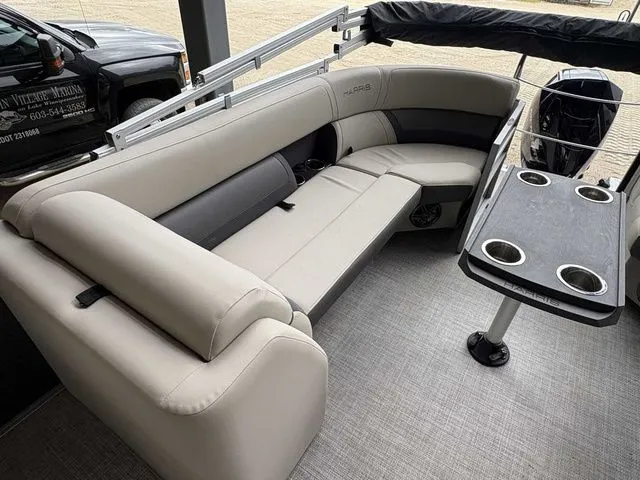 Slide: The Image of Harris Cruiser 250 2023 - 13