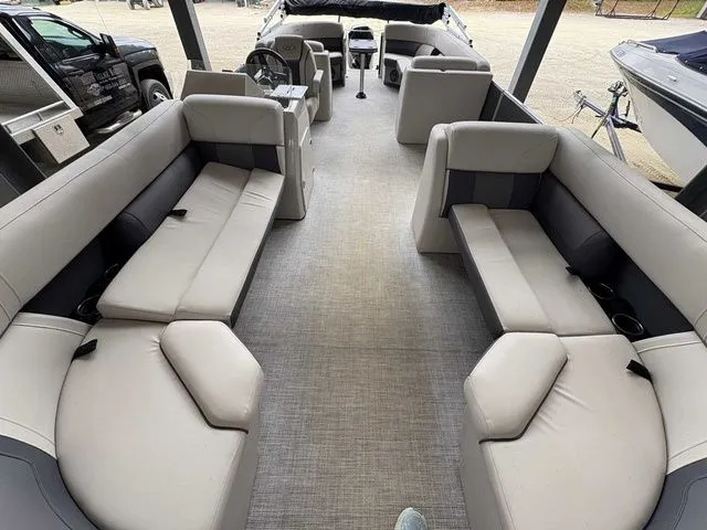 Slide: The Image of Harris Cruiser 250 2023 - 6