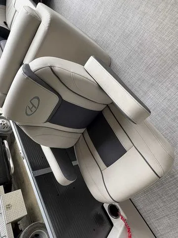 Slide: The Image of Harris Cruiser 250 2023 - 9