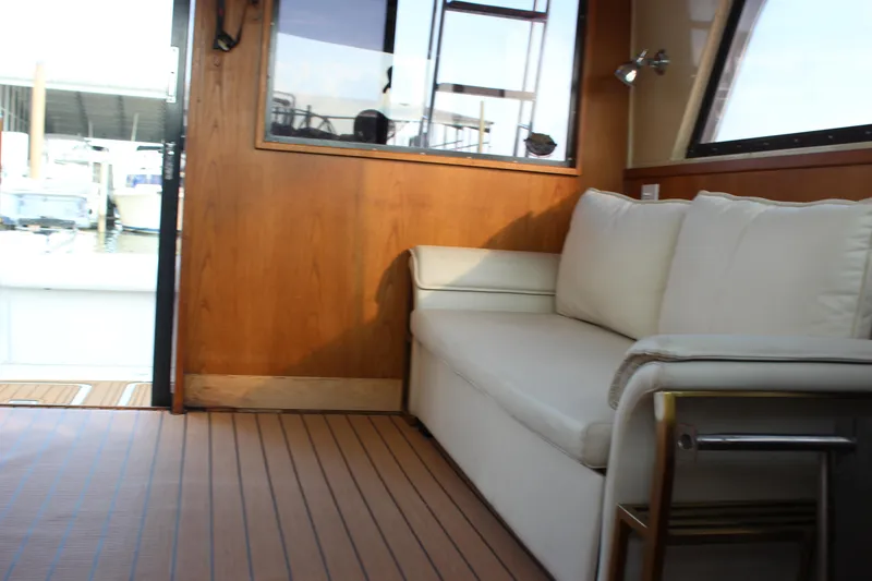 Slide: The Image of Bertram 33II Flybridge Cruiser 1988 - 50