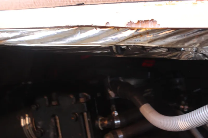 Slide: The Image of Bertram 33II Flybridge Cruiser 1988 - 65