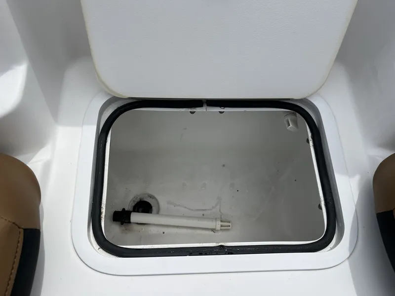 Slide: The Image of Hurricane 2400 2019 - 13