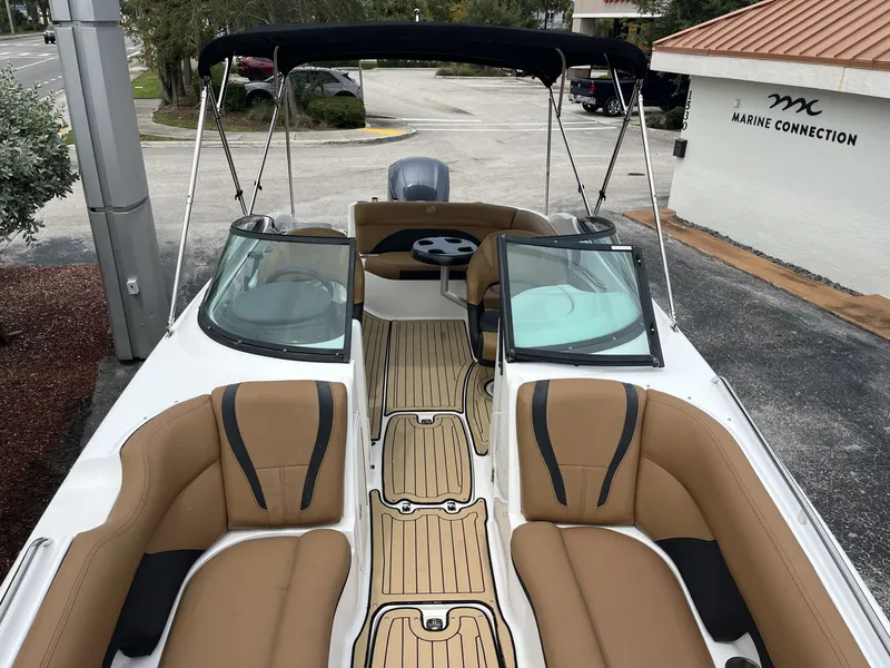 Slide: The Image of Hurricane 2400 2019 - 15