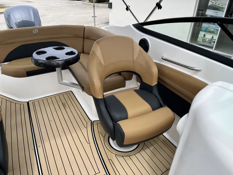 Slide: The Image of Hurricane 2400 2019 - 16