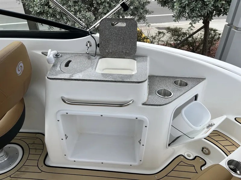 Slide: The Image of Hurricane 2400 2019 - 20