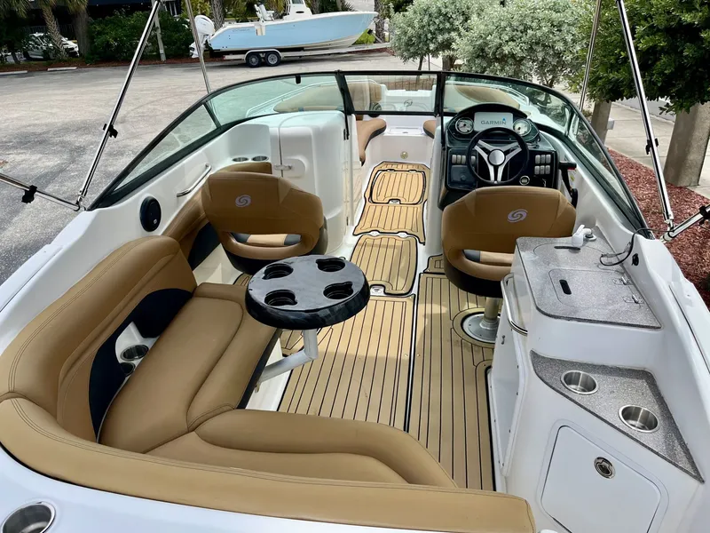 Slide: The Image of Hurricane 2400 2019 - 8