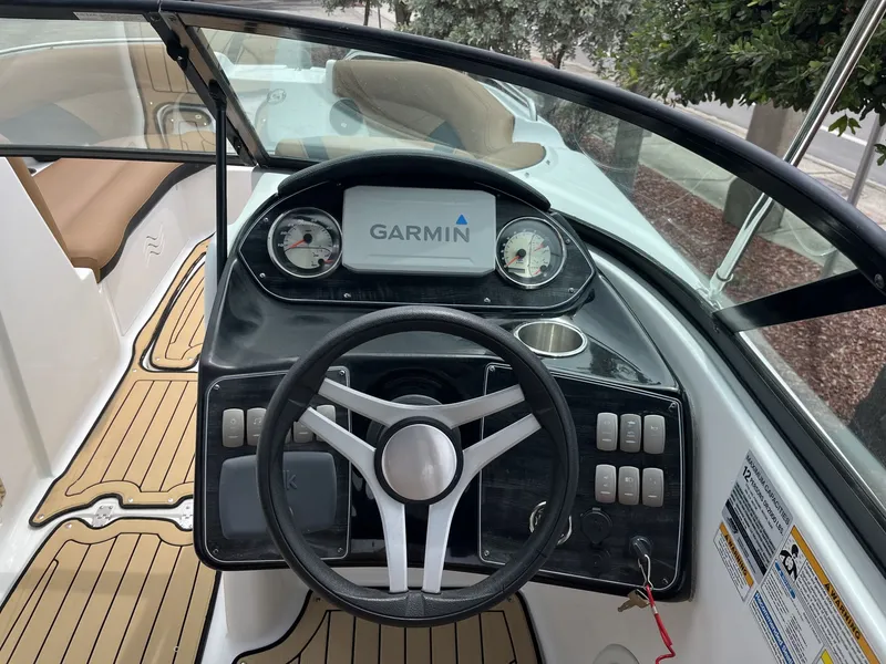 Slide: The Image of Hurricane 2400 2019 - 9