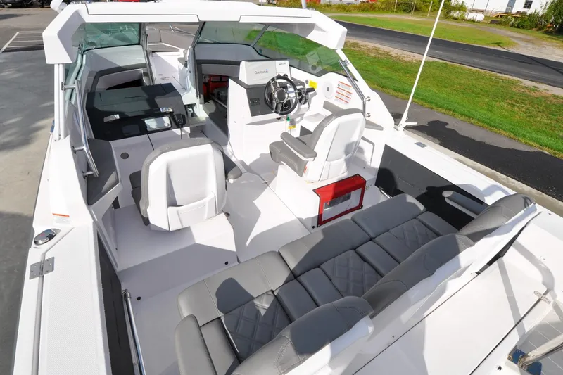 Slide: The Image of Axopar 24 HT - Cockpit - 15