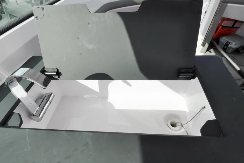 Slide: The Image of Axopar 24 HT - Co Pilot Station - Sink - 38