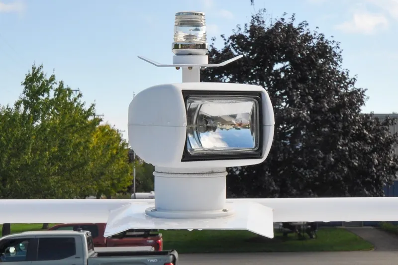 Slide: The Image of Axopar 24 HT - Spot Light - 61