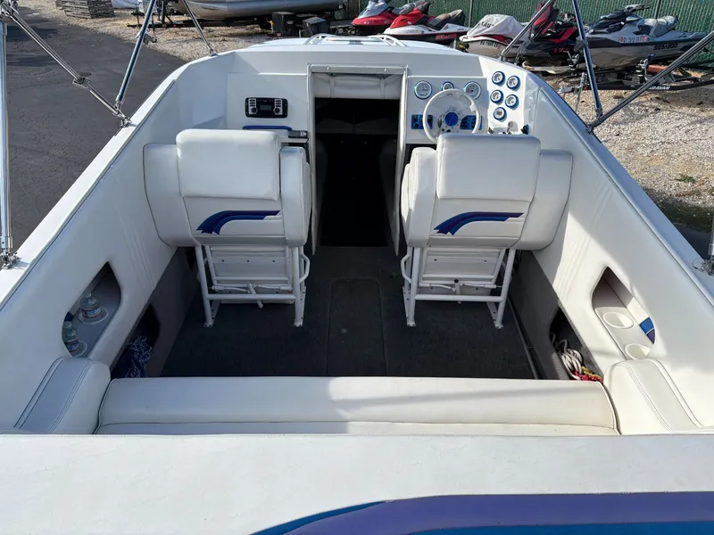 Slide: The Image of Carrera Boats Raptor 280 2000 - 8
