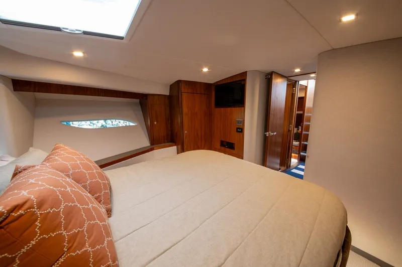 Slide: The Image of Riviera 6000 Sport Yacht Platinum Edition 2022 - 52