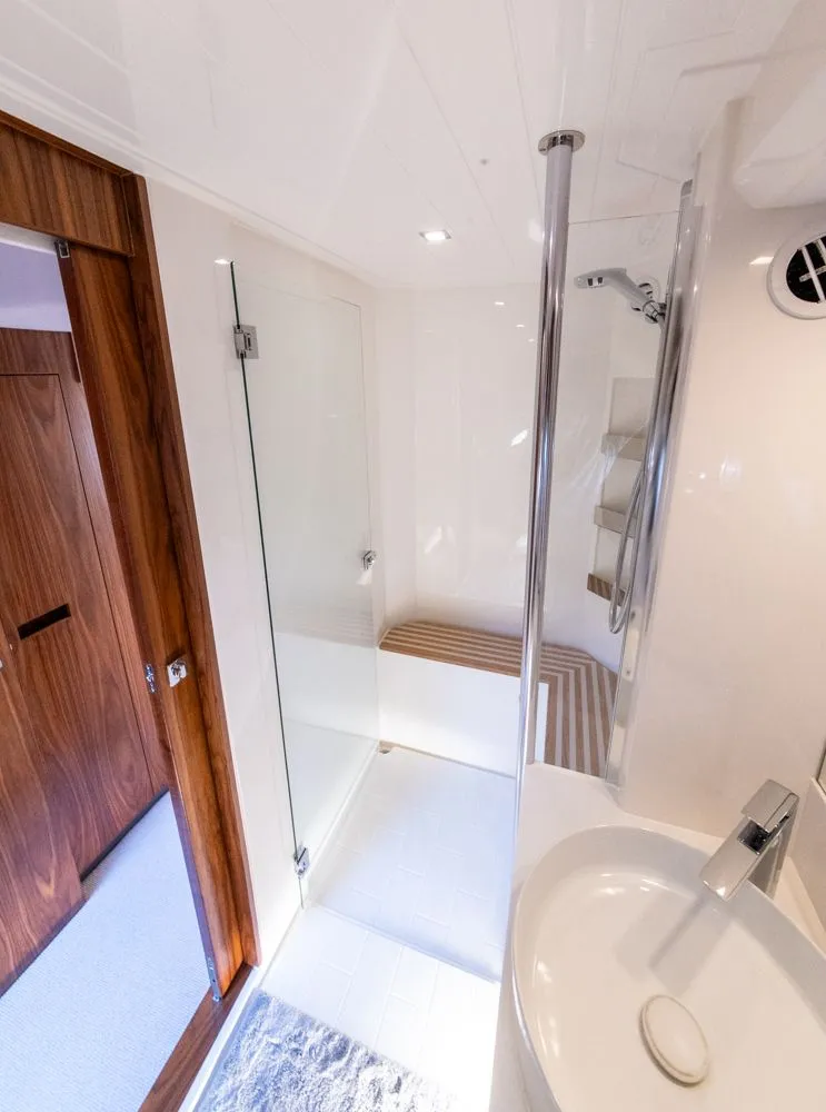 Slide: The Image of Riviera 6000 Sport Yacht Platinum Edition 2022 - 60