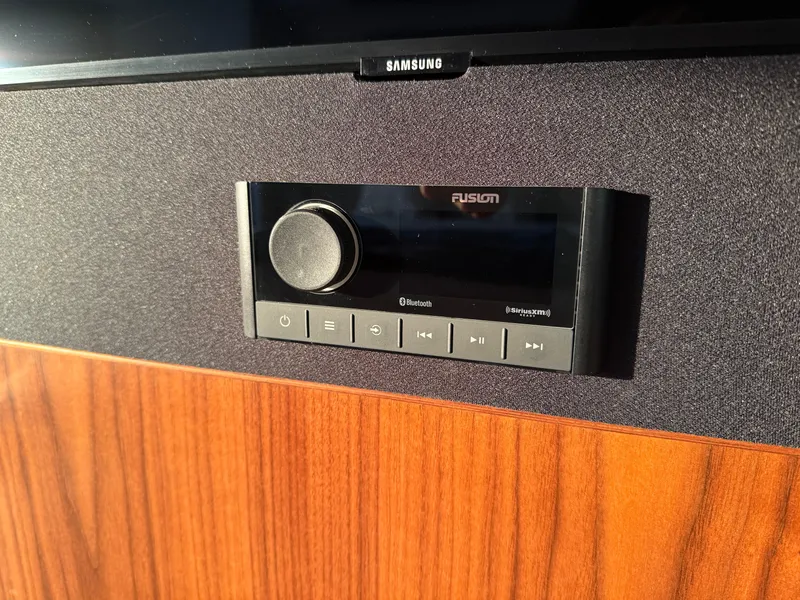 Slide: The Image of Riviera 6000 Sport Yacht Platinum Edition 2022 - 66