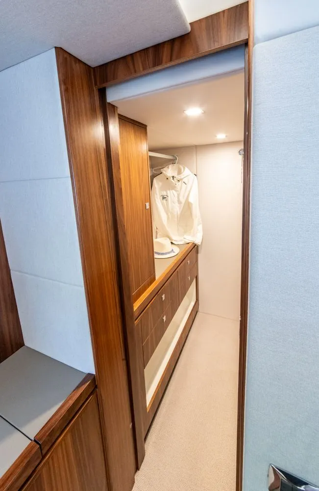 Slide: The Image of Riviera 6000 Sport Yacht Platinum Edition 2022 - 68