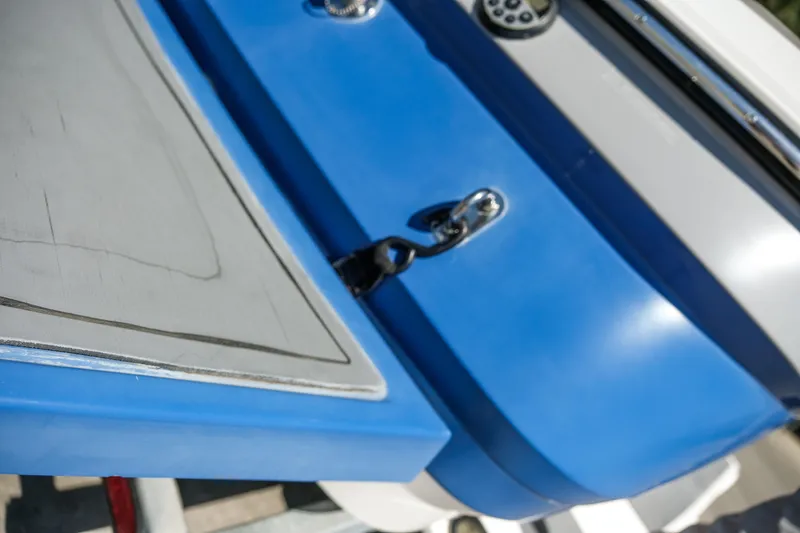 Slide: The Image of 2007 MasterCraft X-2 SS boat detail with blue and gray accents. - 14